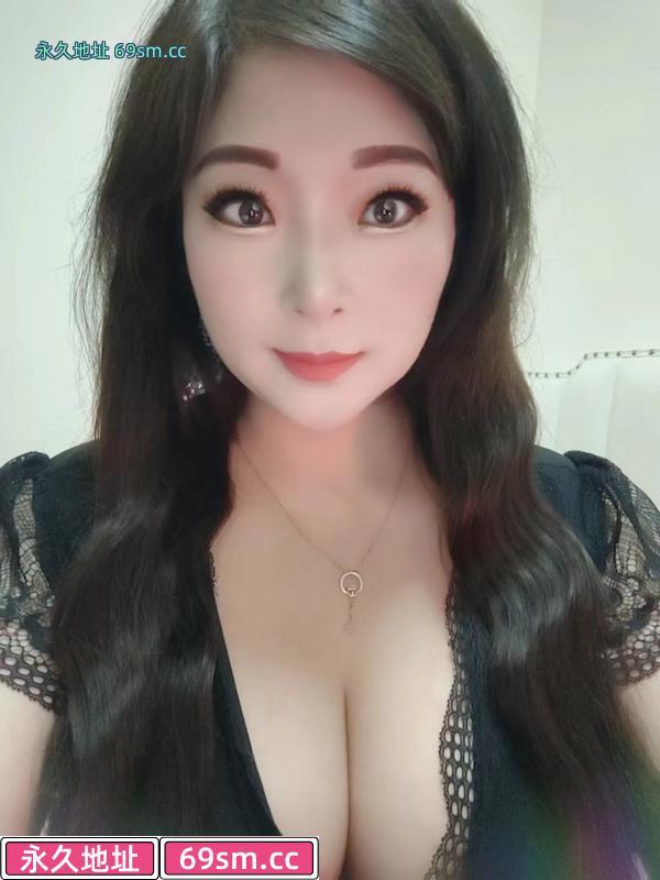 巨臀骚御姐