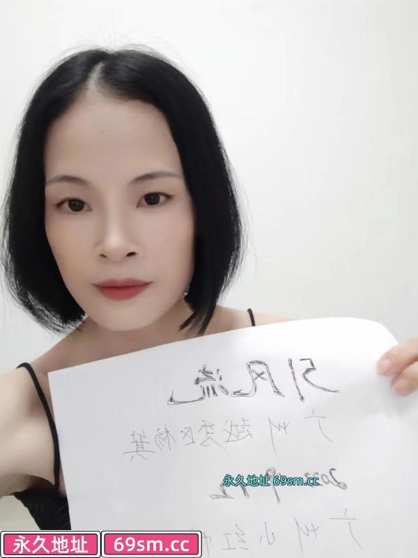苗条高挑小红帽