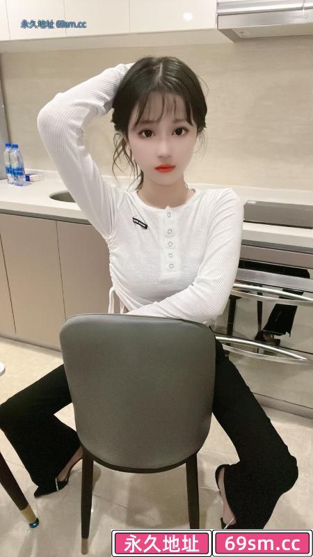 无锡小蛮腰刚下水亮妹
