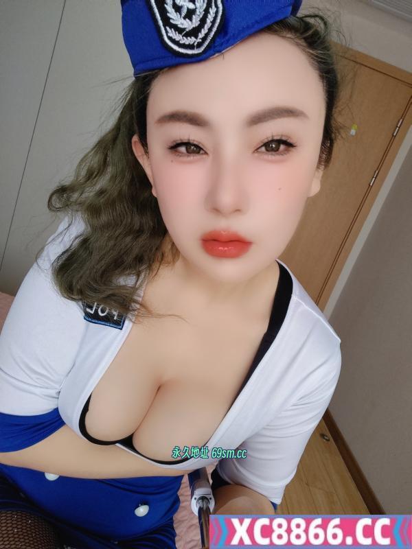 昆山大奶性感美女