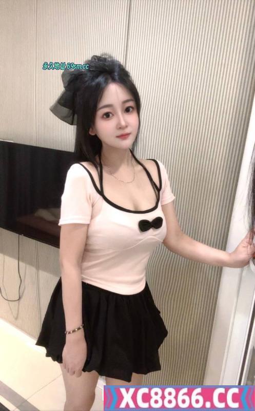 深喉B紧大波妹