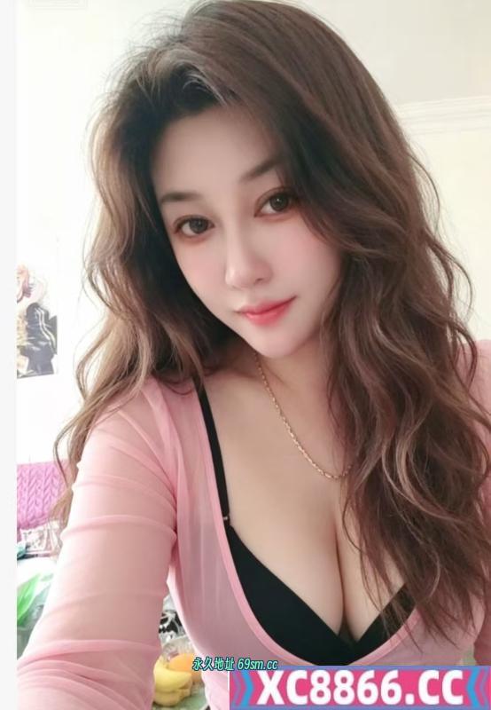 后入一线天馒头B少妇