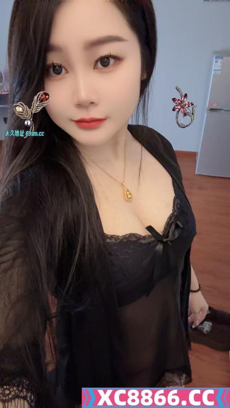 肤白风骚小骚货
