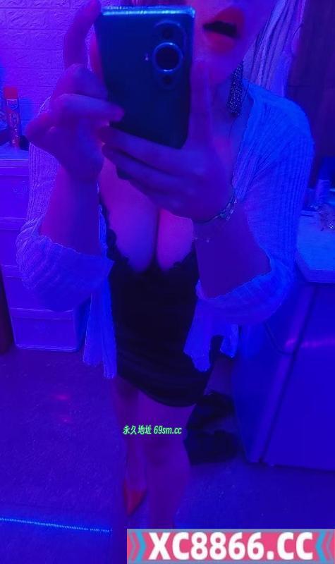 江岸妞妞水多穴紧