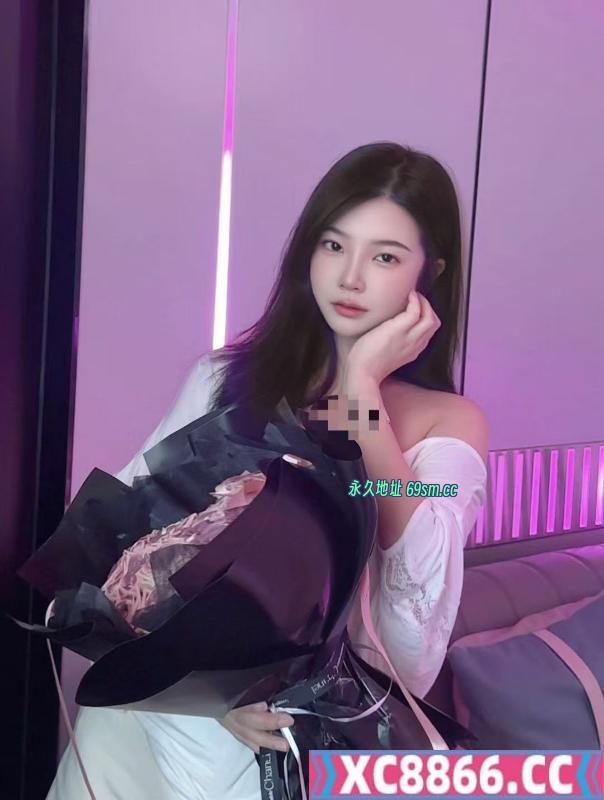 依然美女小姐姐
