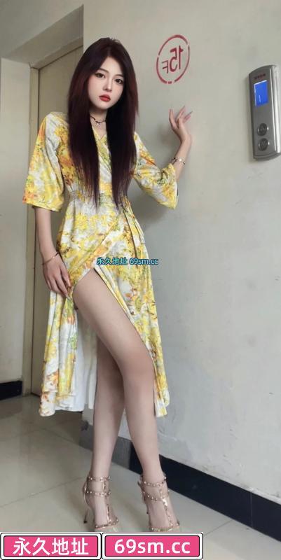 南山战袍骚嫩妹