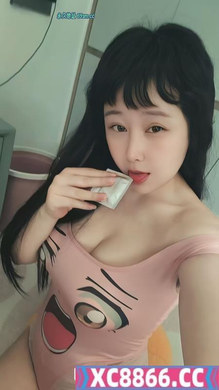 反食娃娃脸大奶少妇