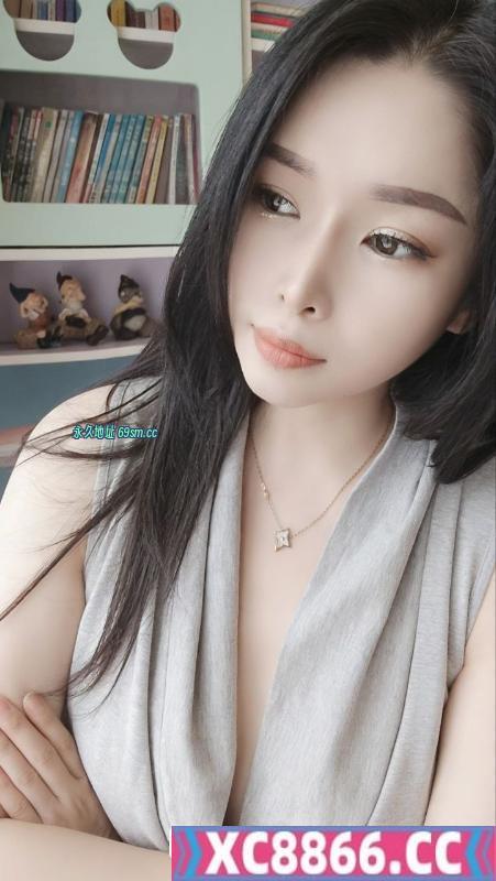 龙华风骚肥臀小妮