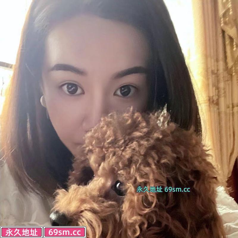 白云少妇小爱
