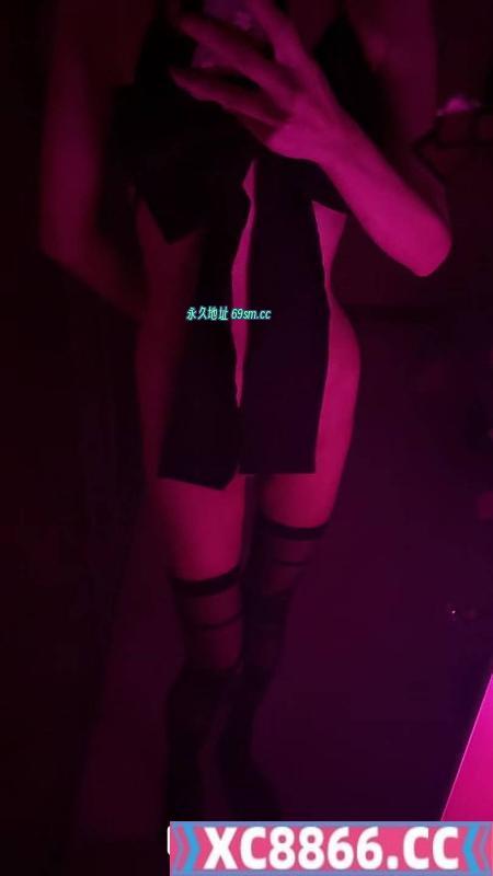 很哇塞的小妹子