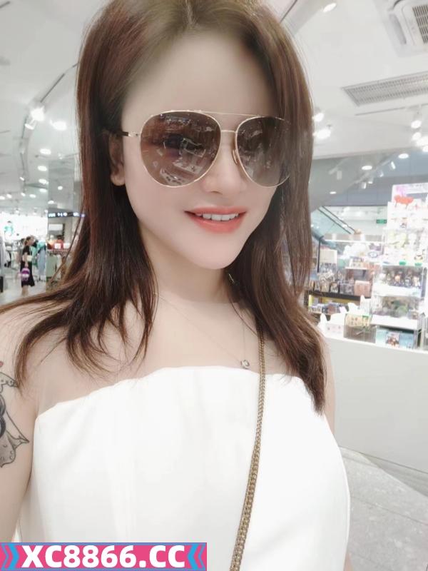 广东来的大奶妹子