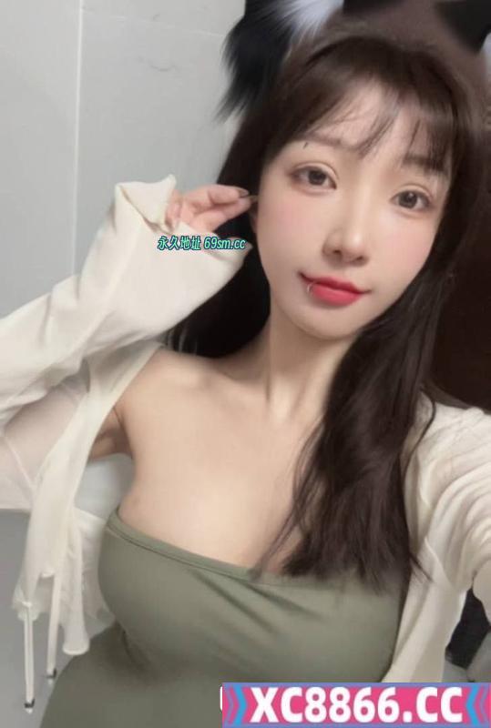 少妇感大胸丰臀老师