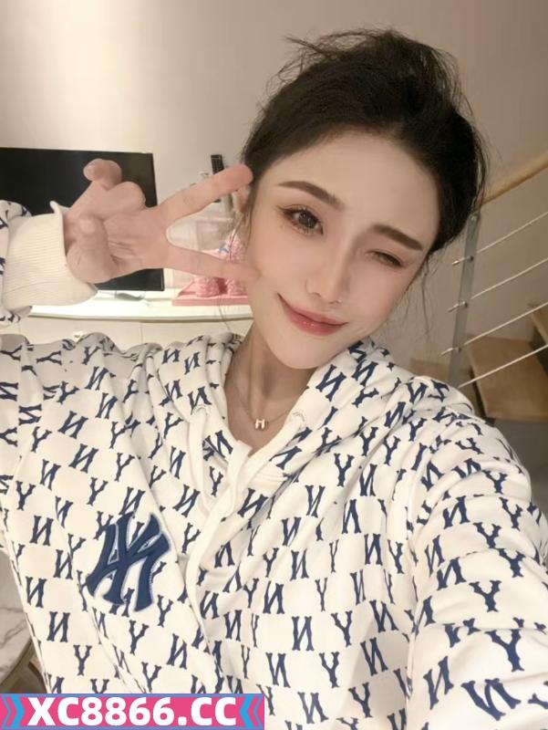 性感大嘴唇老师