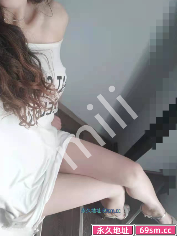 市中心性感御姐