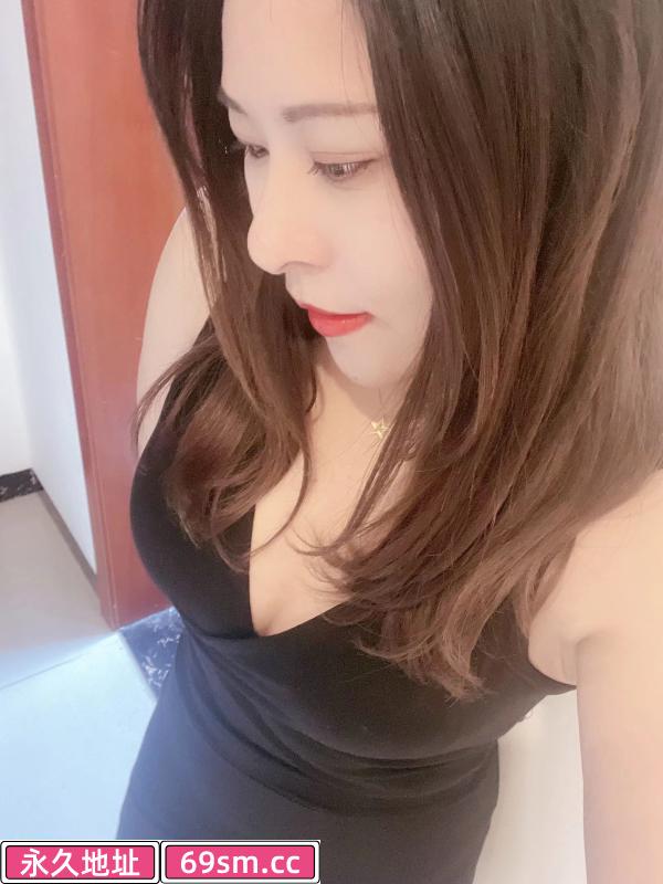 大胸少妇花花