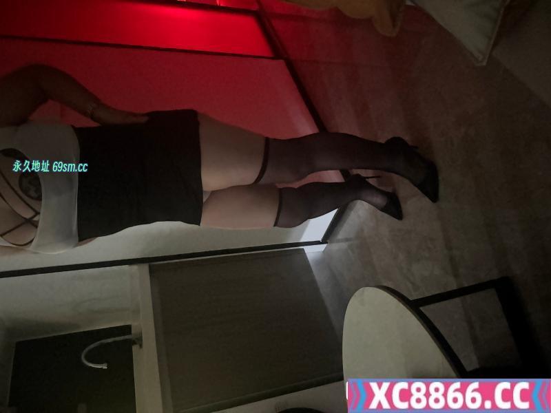 巨乳美妇朵朵