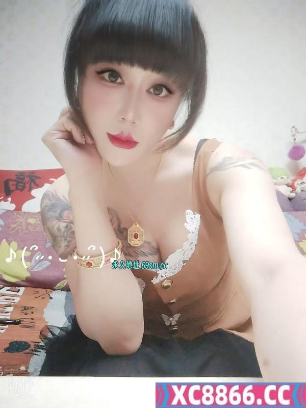 超会玩的双插少妇