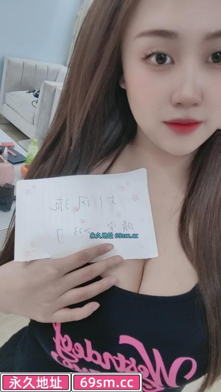 有马甲线的爆乳妹