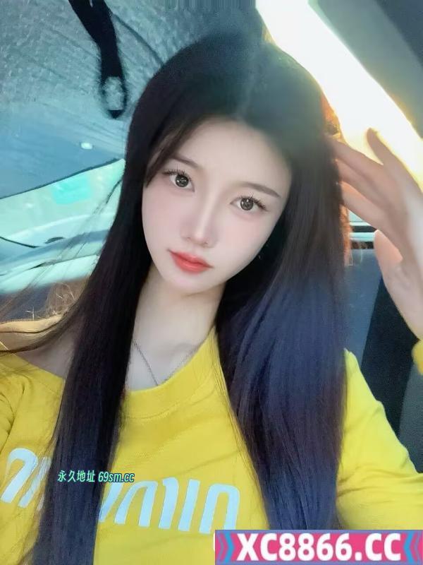 湿吻瑜伽老师袁满
