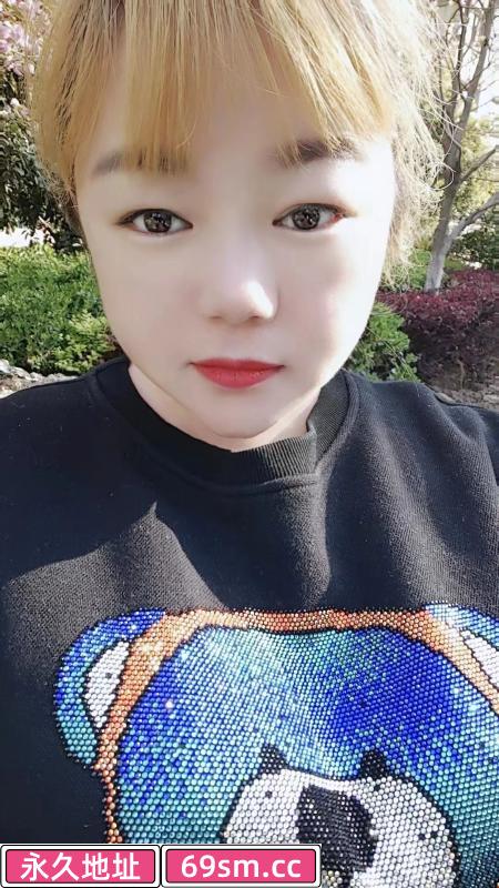 很不错的微胖小姐姐