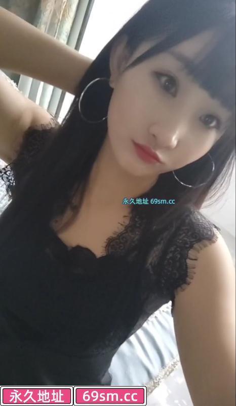 江岸大胸少妇
