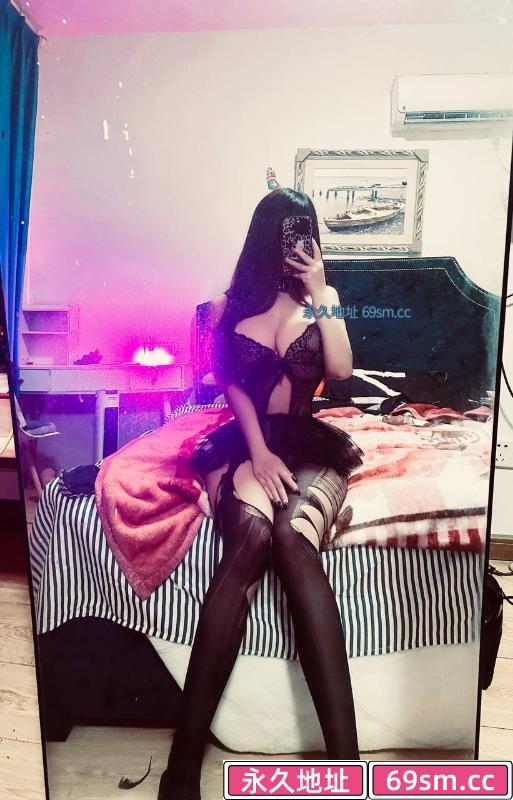 性感反差女友馨菲