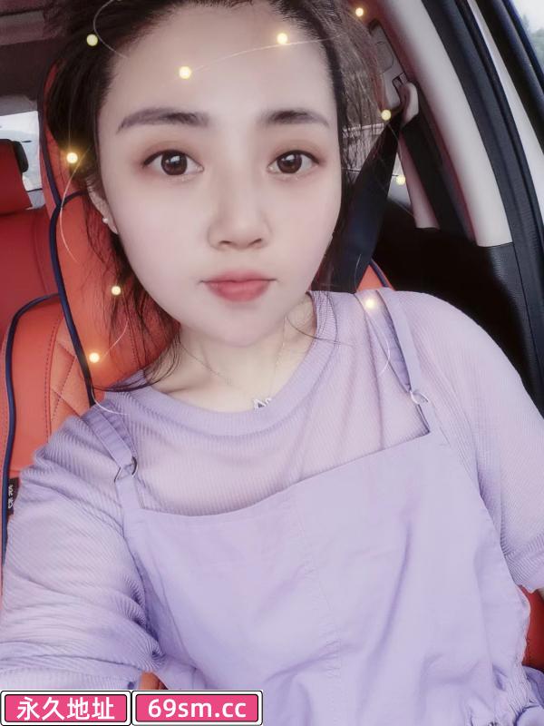 一个耐草的妹子