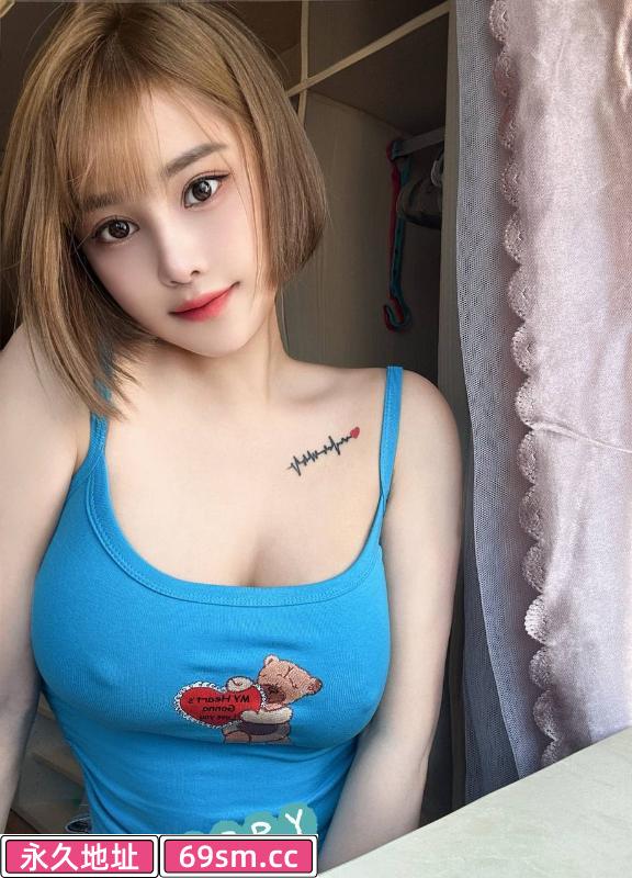 JK制服大胸小姐姐