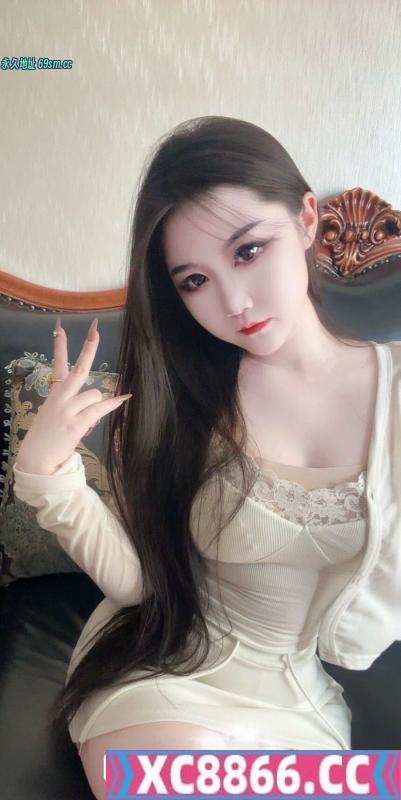cbd黑丝翘臀女孩