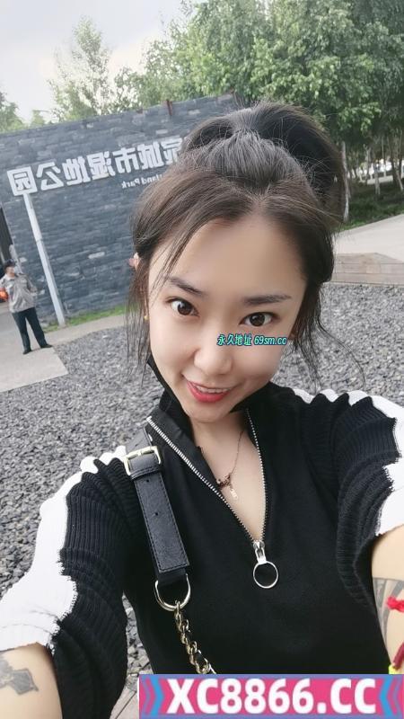 少妇苹果闺蜜双飞