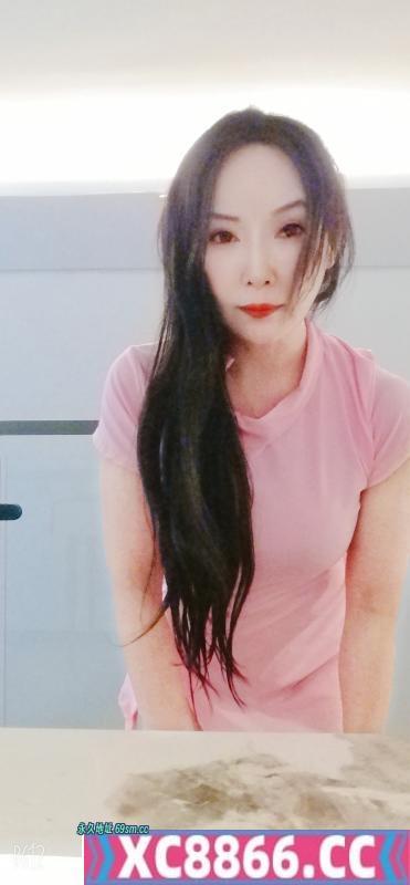小巧玲珑美腿小姐姐