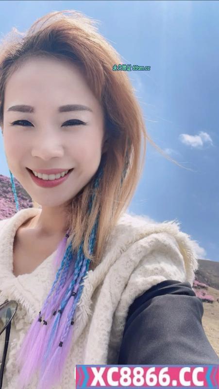 热烈娇小女