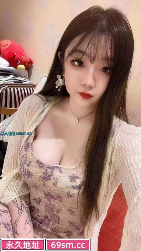 白白嫩嫩的胸霸