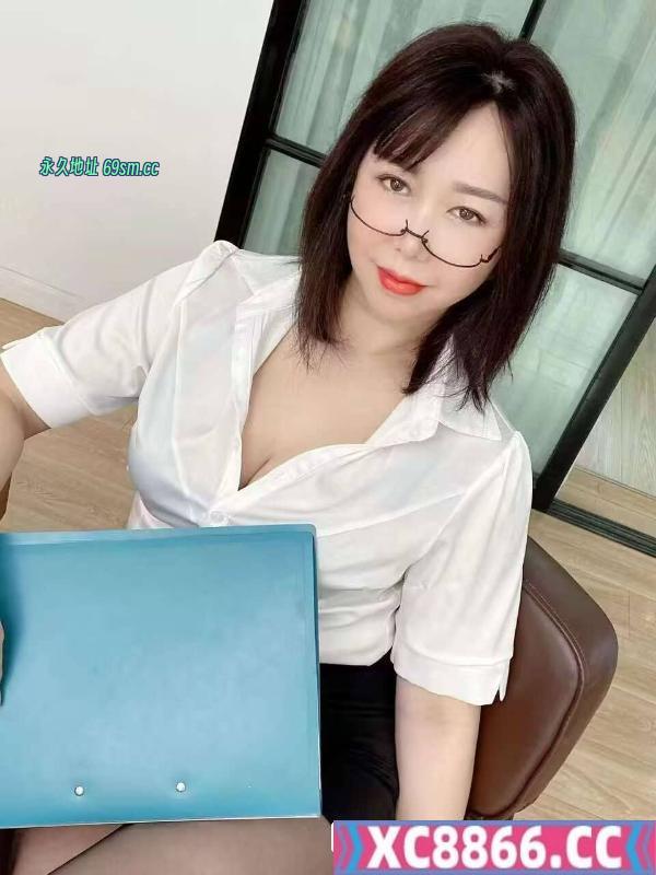 黄岛长腿大奶少妇