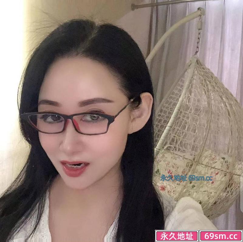 东门巨乳少妇