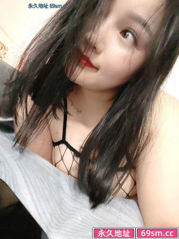 长宁爆乳微坦小姐姐