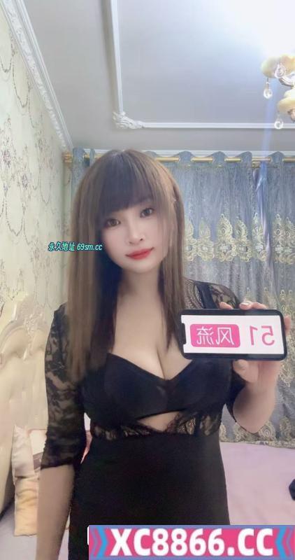 丰乳肥臀小少妇