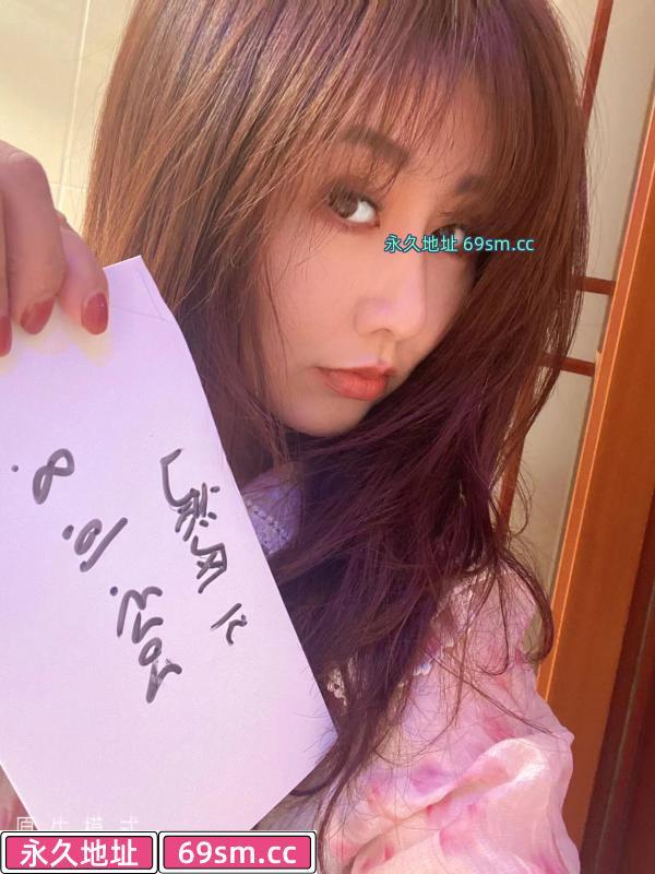 武侯服务型大胸美女