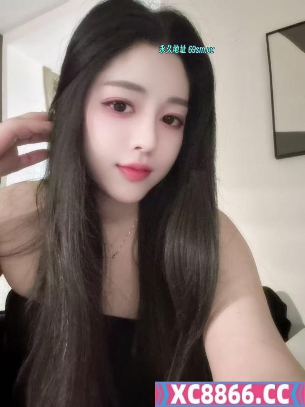 丰满长腿御姐梓琪