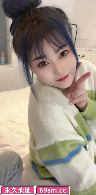 御姐杨箕小天依