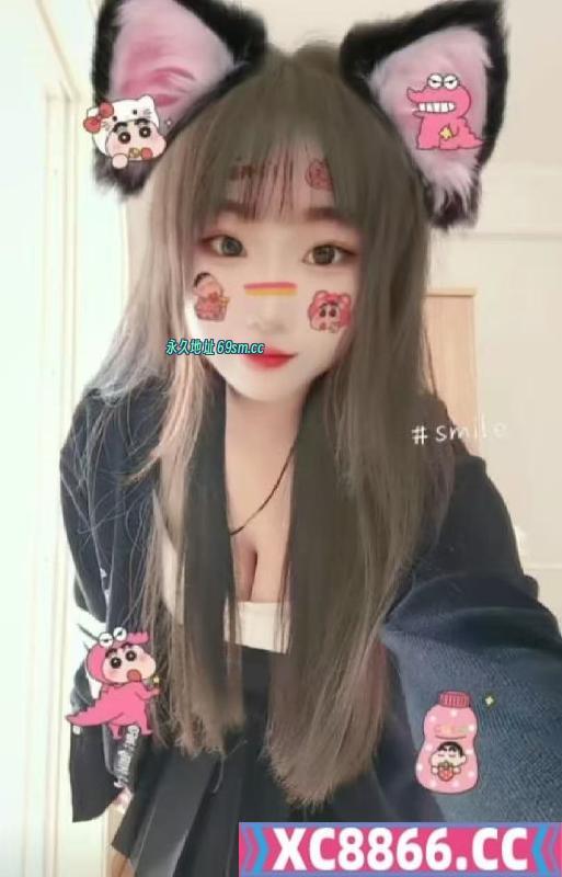 大胸翘臀小萝莉