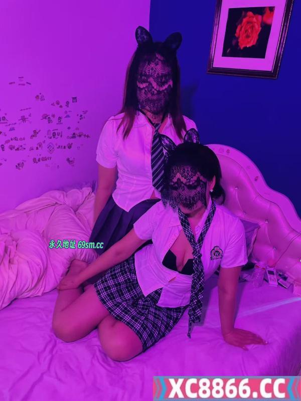 双飞两骚妇