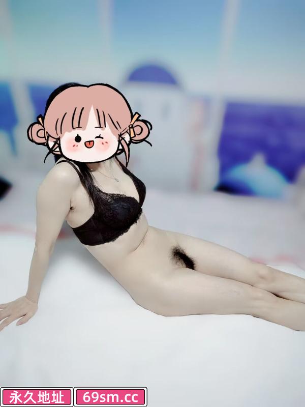 三通潮喷少妇