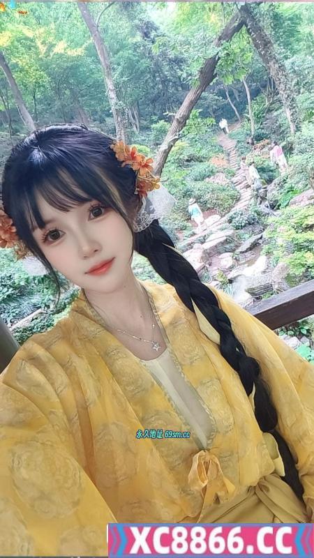栖霞高挑甜妹