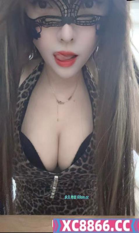 服务系长腿大胸姐姐