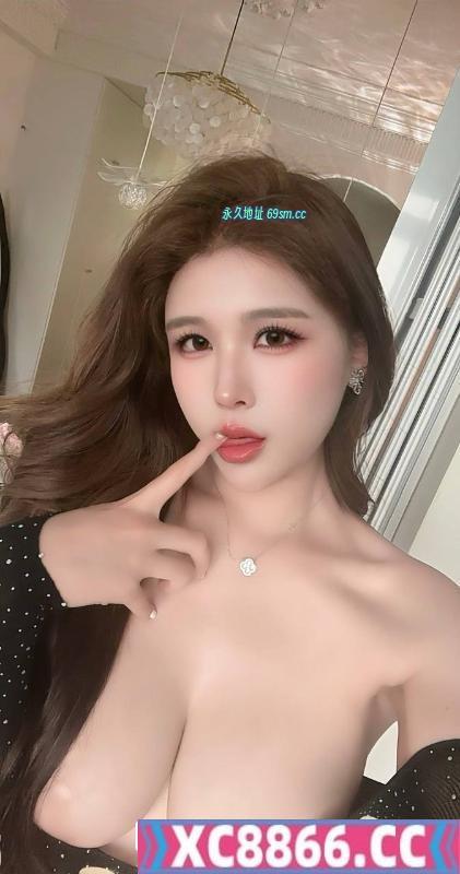 前凸后翘颜值长腿嫩妹