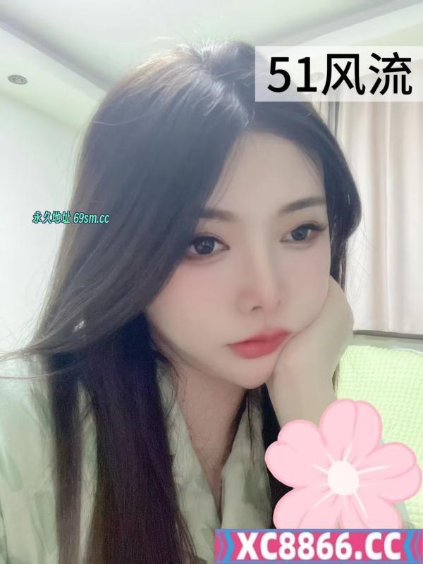 温柔肤白邻家小姐姐