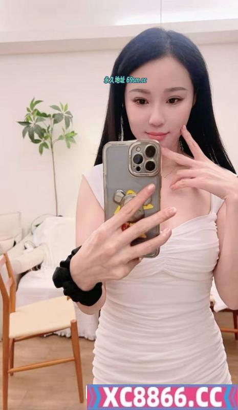 气质肤白貌美桃子