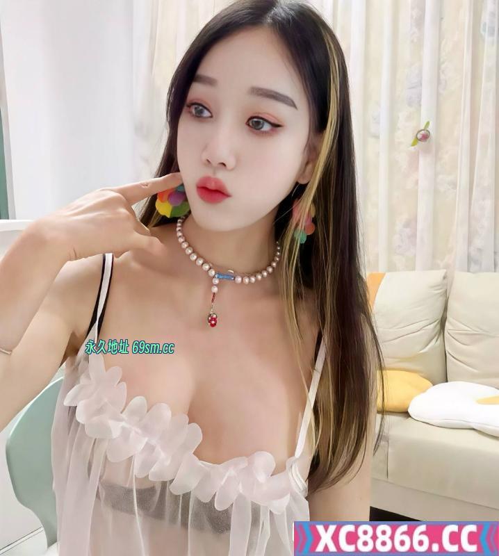 大奶双粉服务系小骚逼