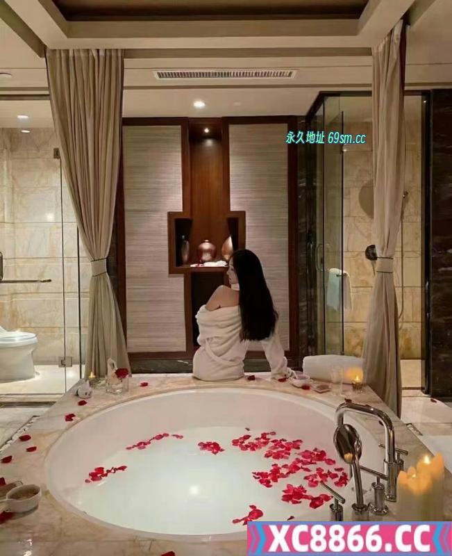 西安嫩妹情景花式乱淫